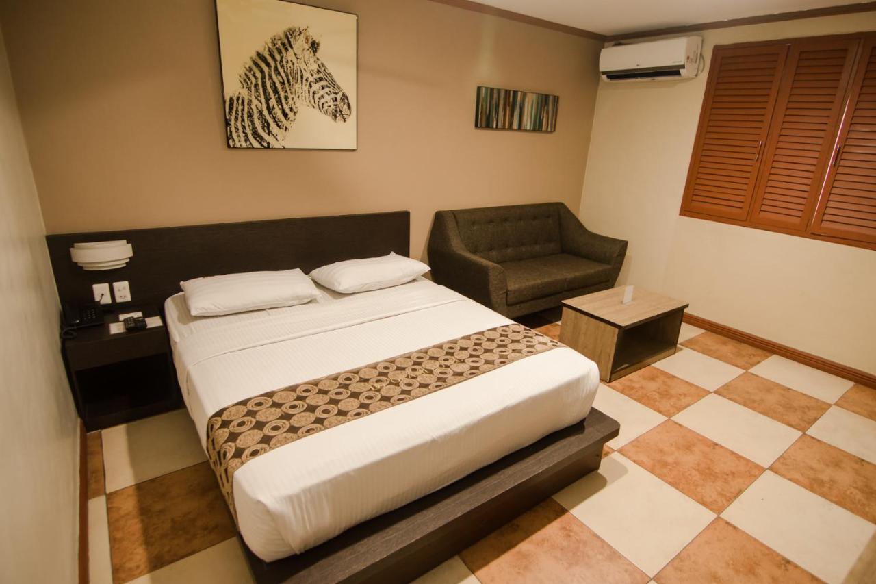 Dg Grami Hotel Paranaque City Exterior foto